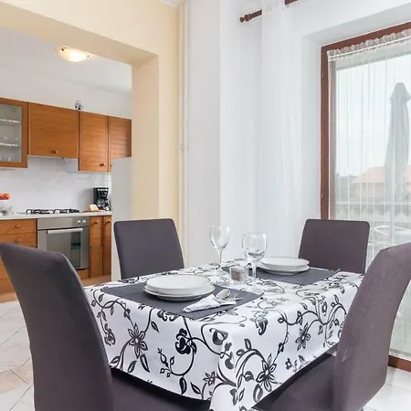 Rede Apartment