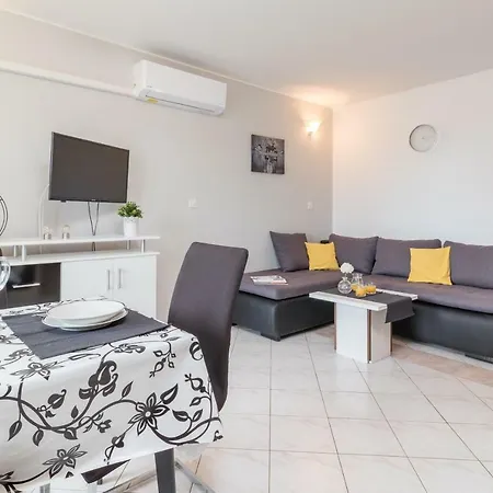 Rede Apartment