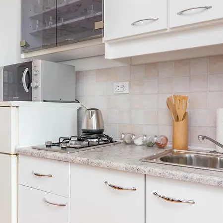 Rede Apartment