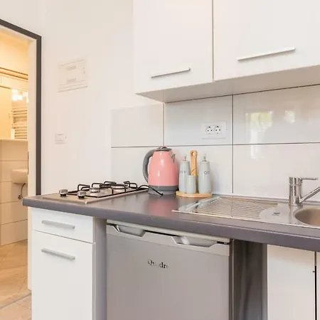 Rede Apartment Pula