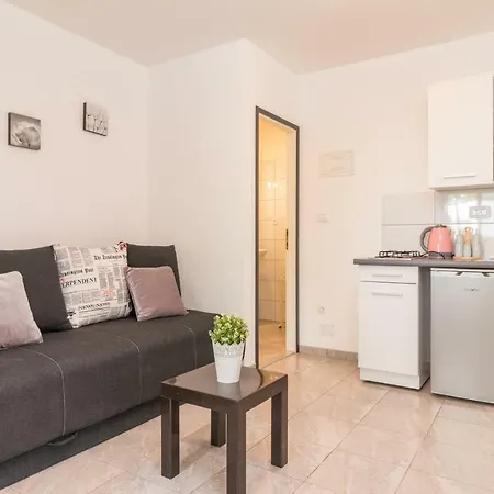Rede Apartment Pula