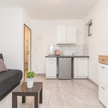 Rede Apartman *